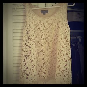 Lace sleeveless blouse